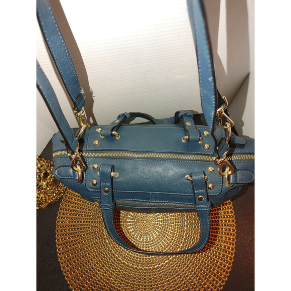 Moda Luxe Shoulder Bag - Picture 5 of 8